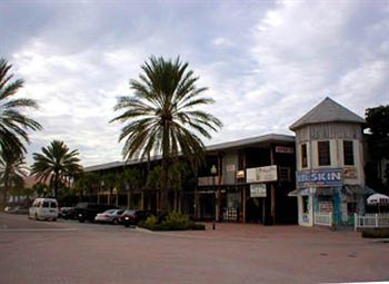 Oasis Palms Resort St. Pete Beach Exterior photo